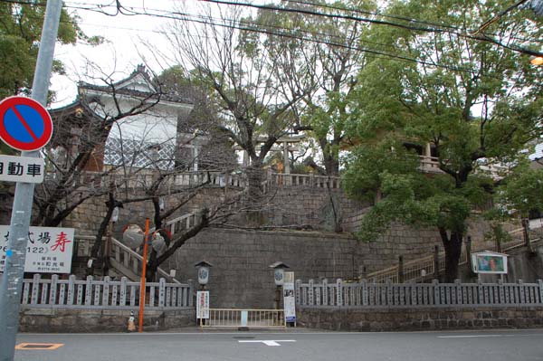 ���������̊K�i